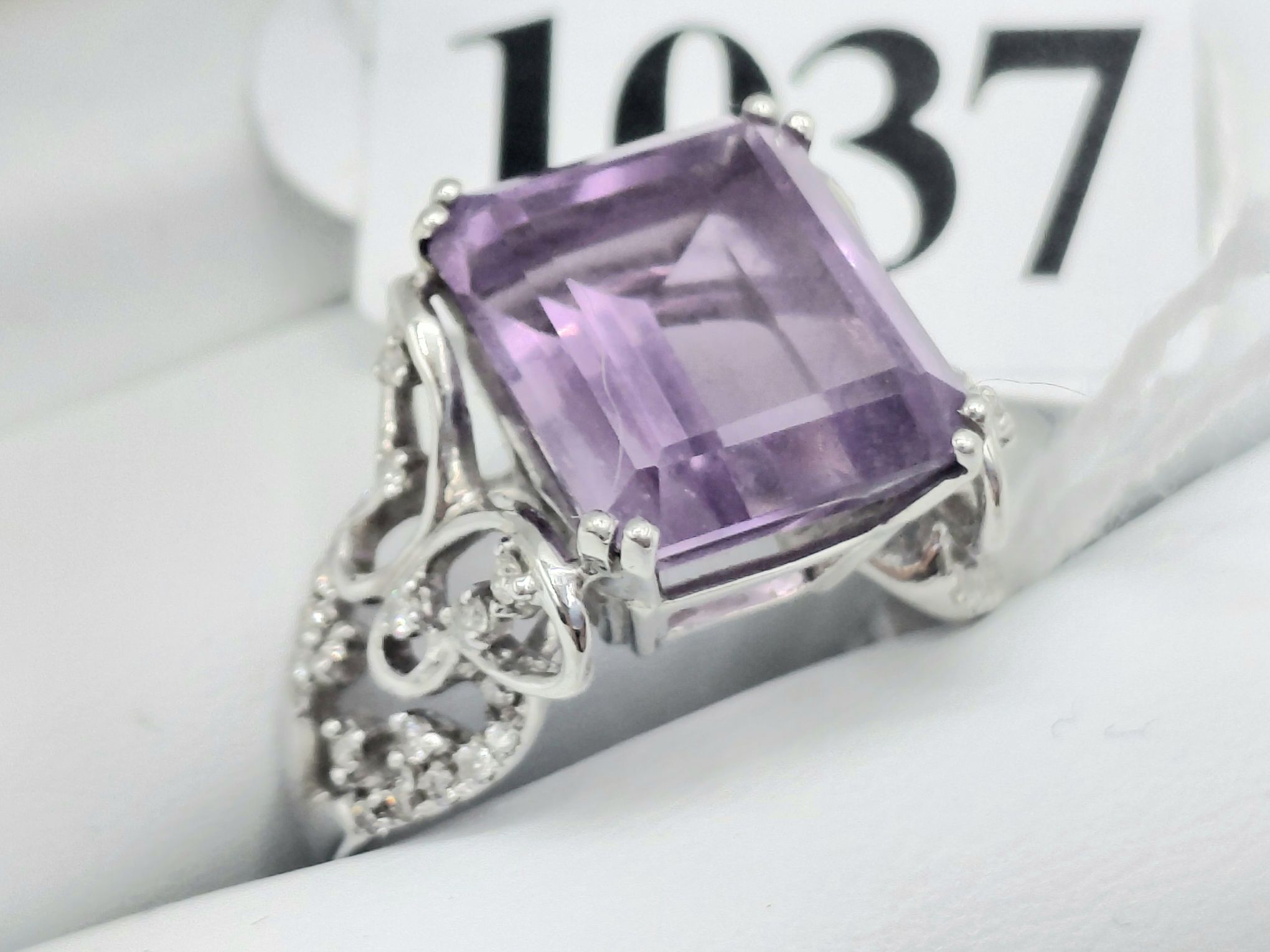 18ct Amethyst Dress Ring