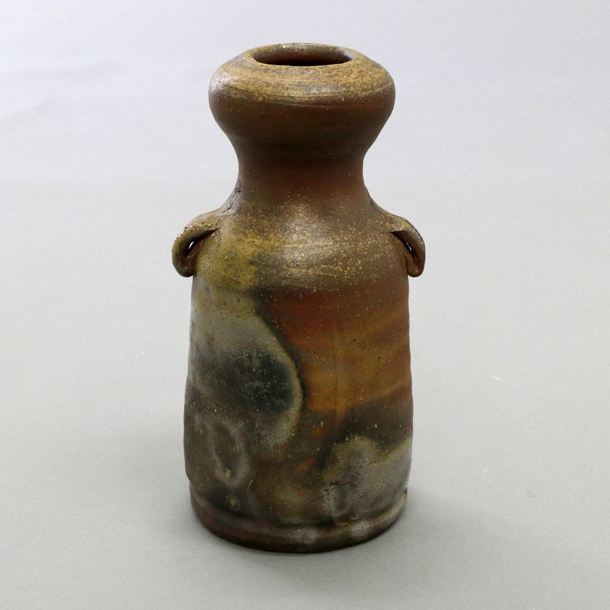 Bizen Ware, Handled vase attributed to Isezaki Jun