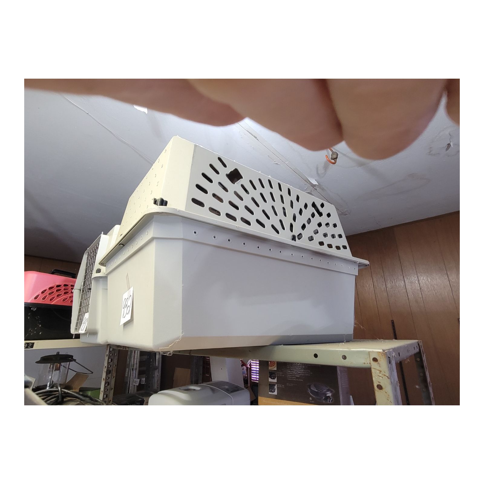 Large Pet Carrier Midwest Auctions LLC large-pet-carrier-midwest-auctions-llc