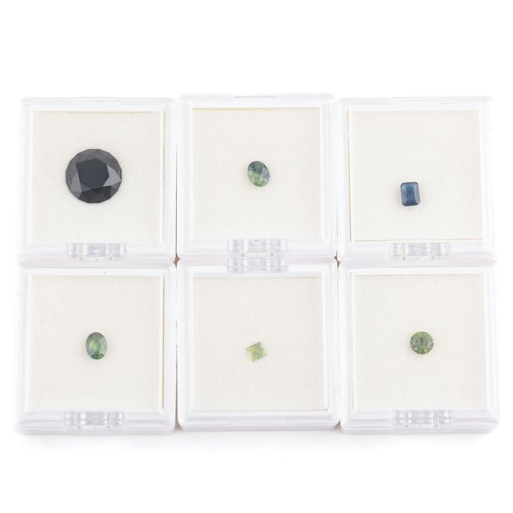 17.5 Carats of Loose Boxed Sapphires
