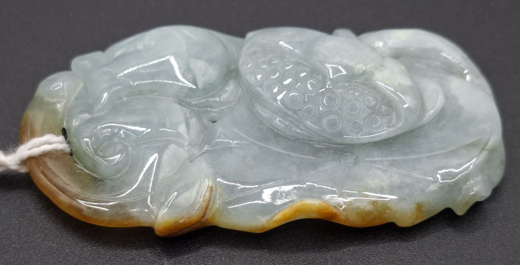 100 · CHINESE CARVED JADE ORNAMENT