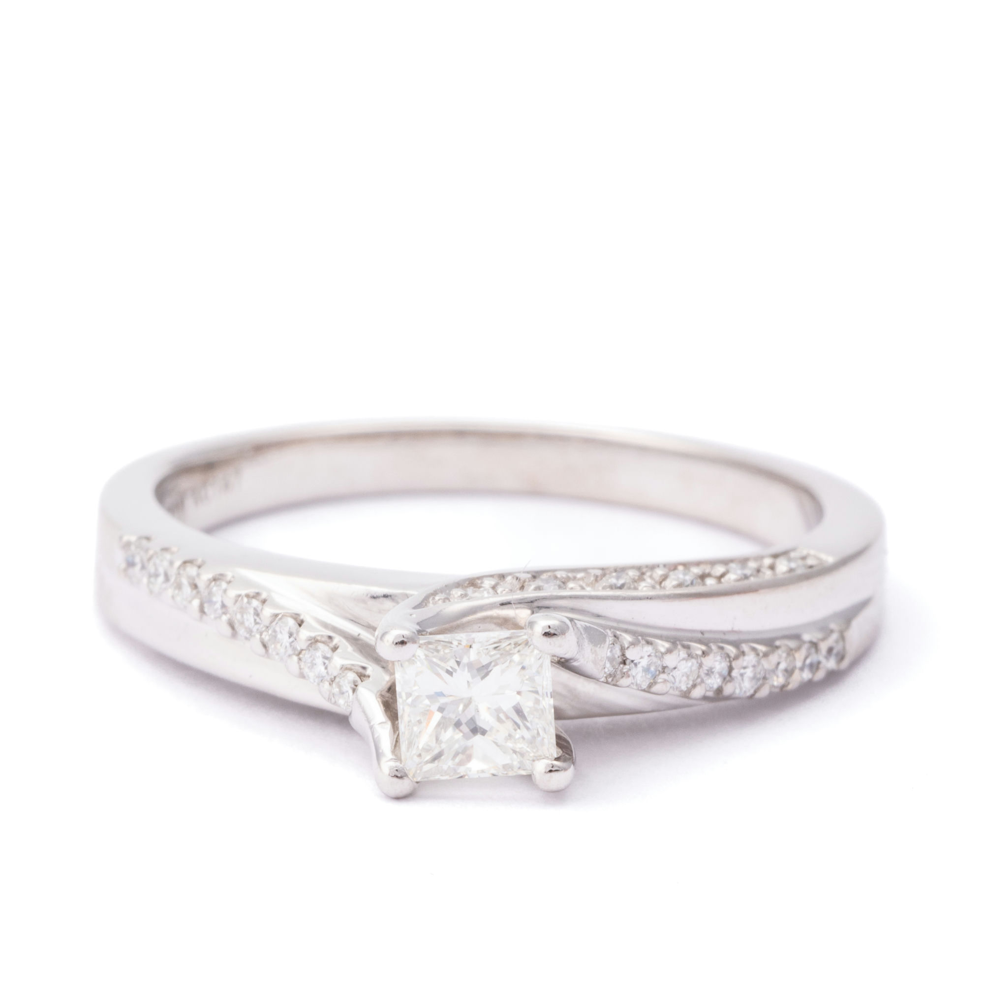 0.50 Carat Diamond Ring 18ct Gold,