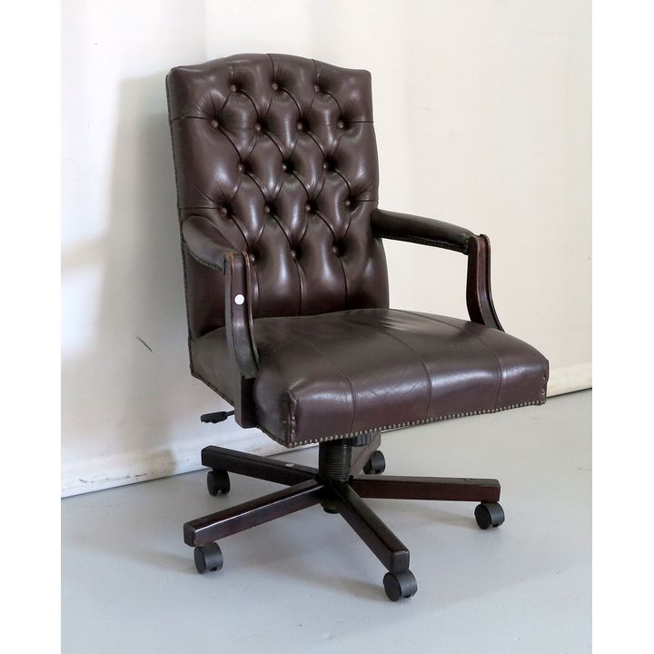 LEATHER UPHOLSTERED SWIVEL CHAIR