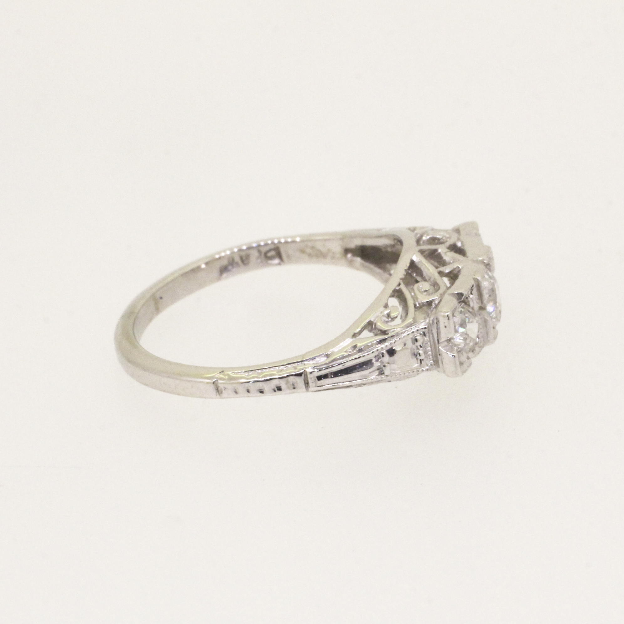 Vintage Style Diamond Ring 2.76g