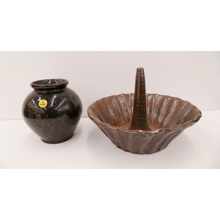 2pc Early American Redware Pottery Jar & Mold- 6'' to 10''