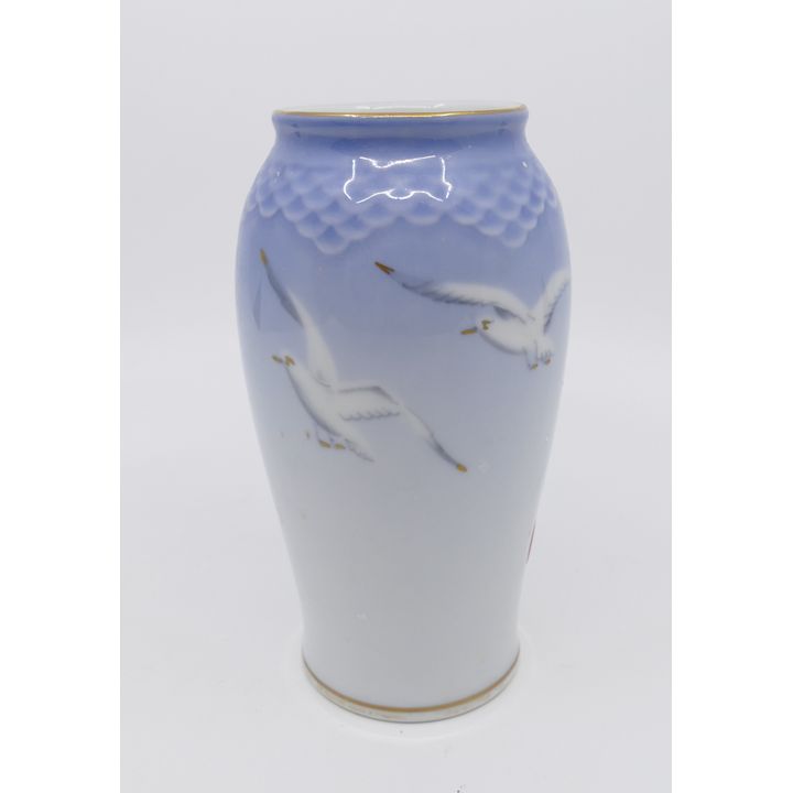 B&G Denmark Porcelain Seagulls Vase #201- 5.5"