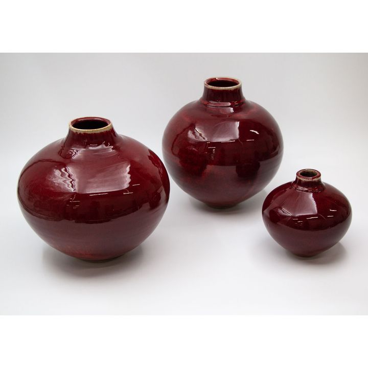 Campbell Hegan - Three ovoid vases