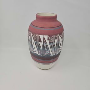 Beautiful Mesa Verde Pottery Vase - Billings Navajo