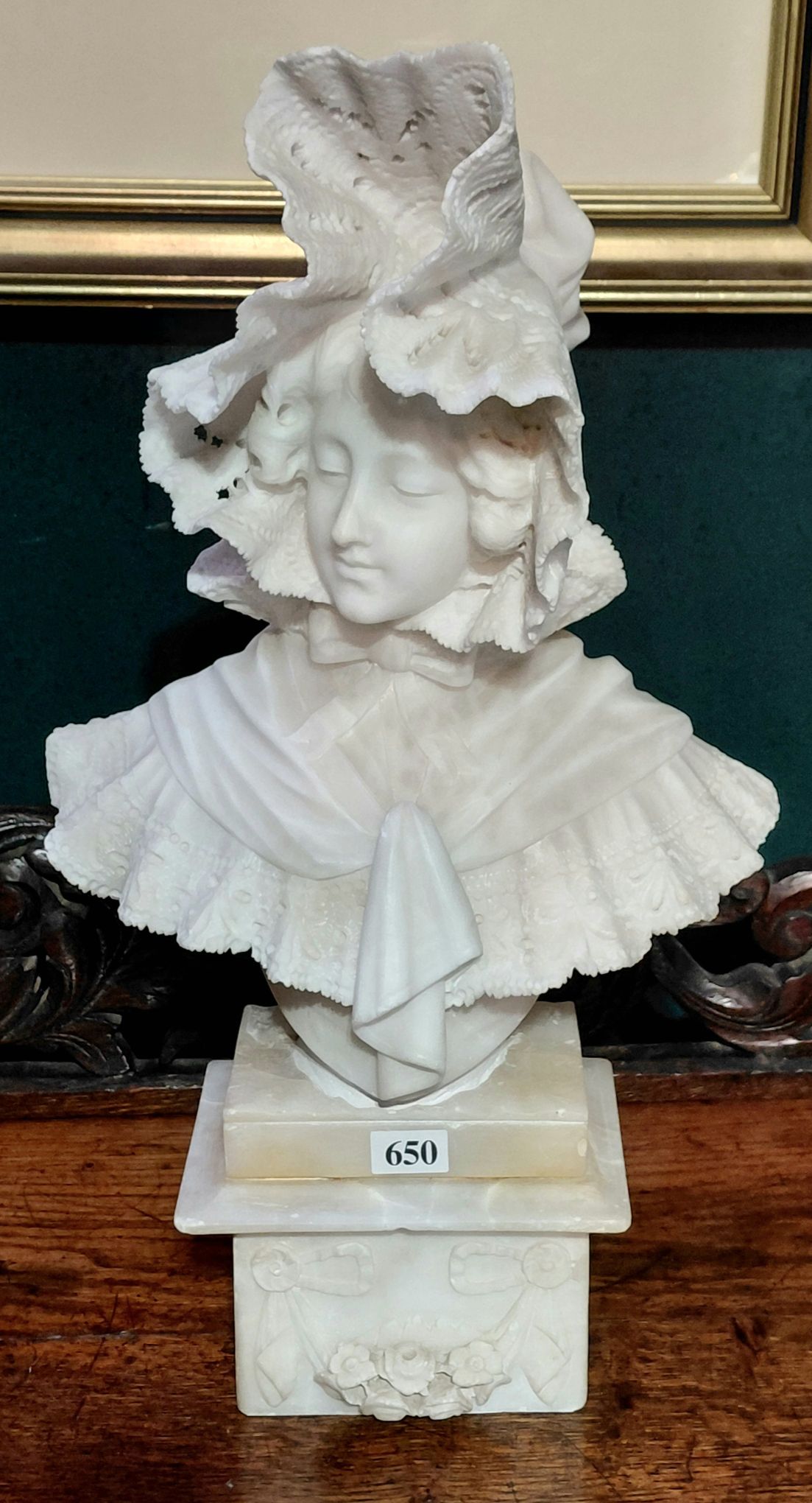 650 · ITALIAN MARBLE AND ALABASTER LADY BUST