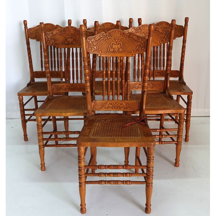 SET OF 6 COLONIAL DINING CHAIRS