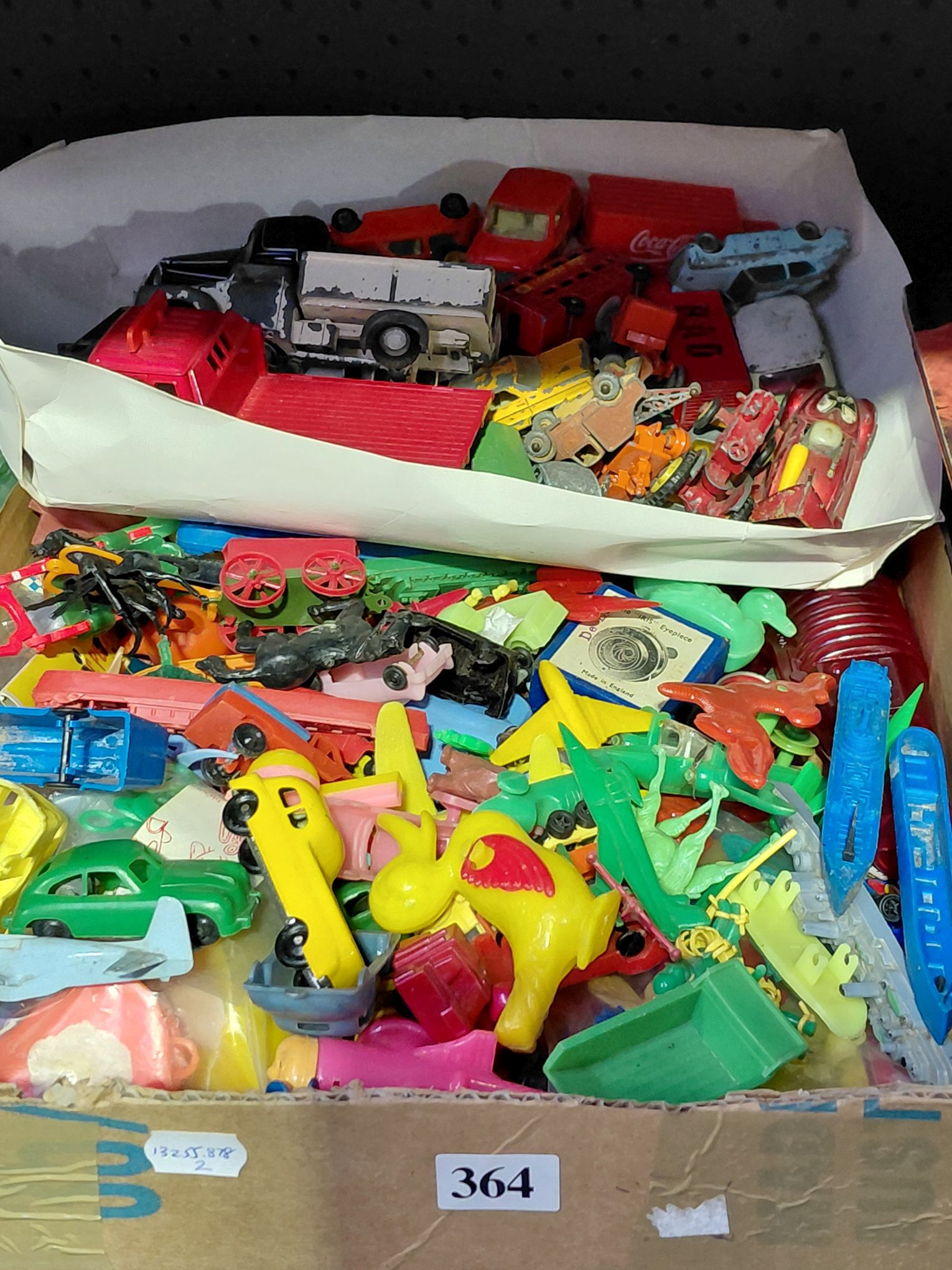 364 · DIECAST AND PLASTIC TOYS
