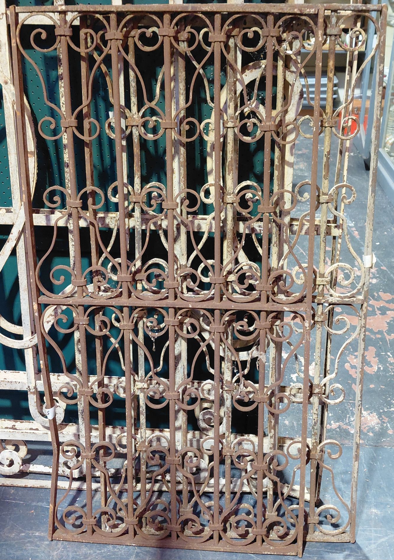 323 · WROUGHT IRON PANELS