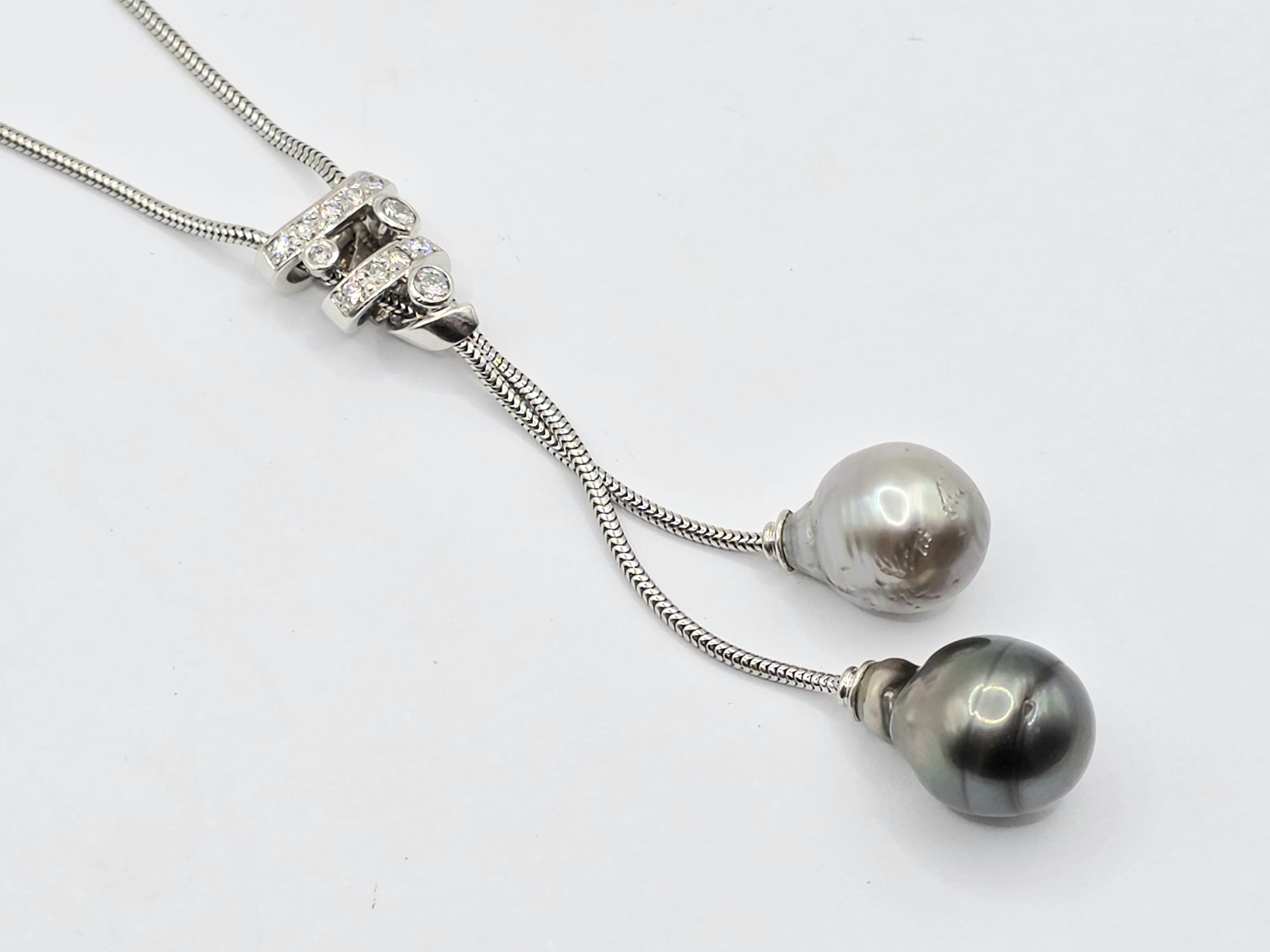 307 · SOUTH SEA PEARL AND DIAMOND NECKLET