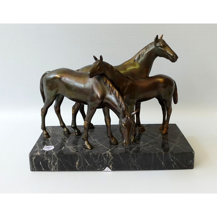 SPELTER GROUP ON MARBLE STAND
