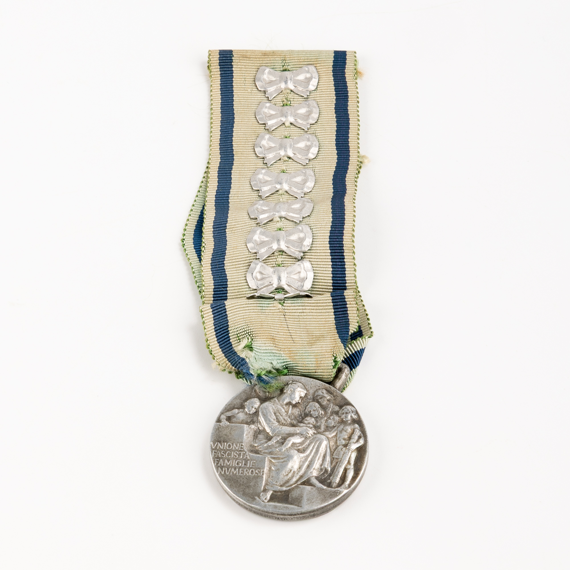 Italy, Mother's Medal for Eight Children, 1939 Est.