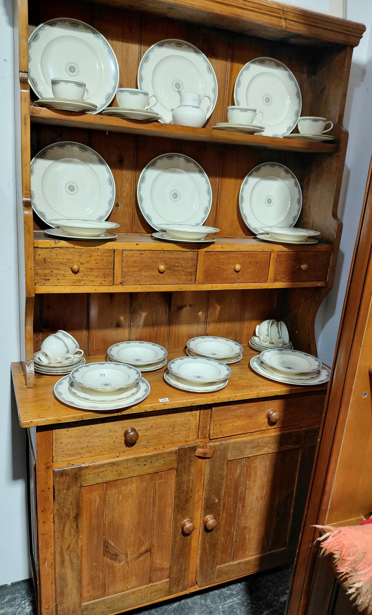 250 · COLONIAL KITCHEN DRESSER