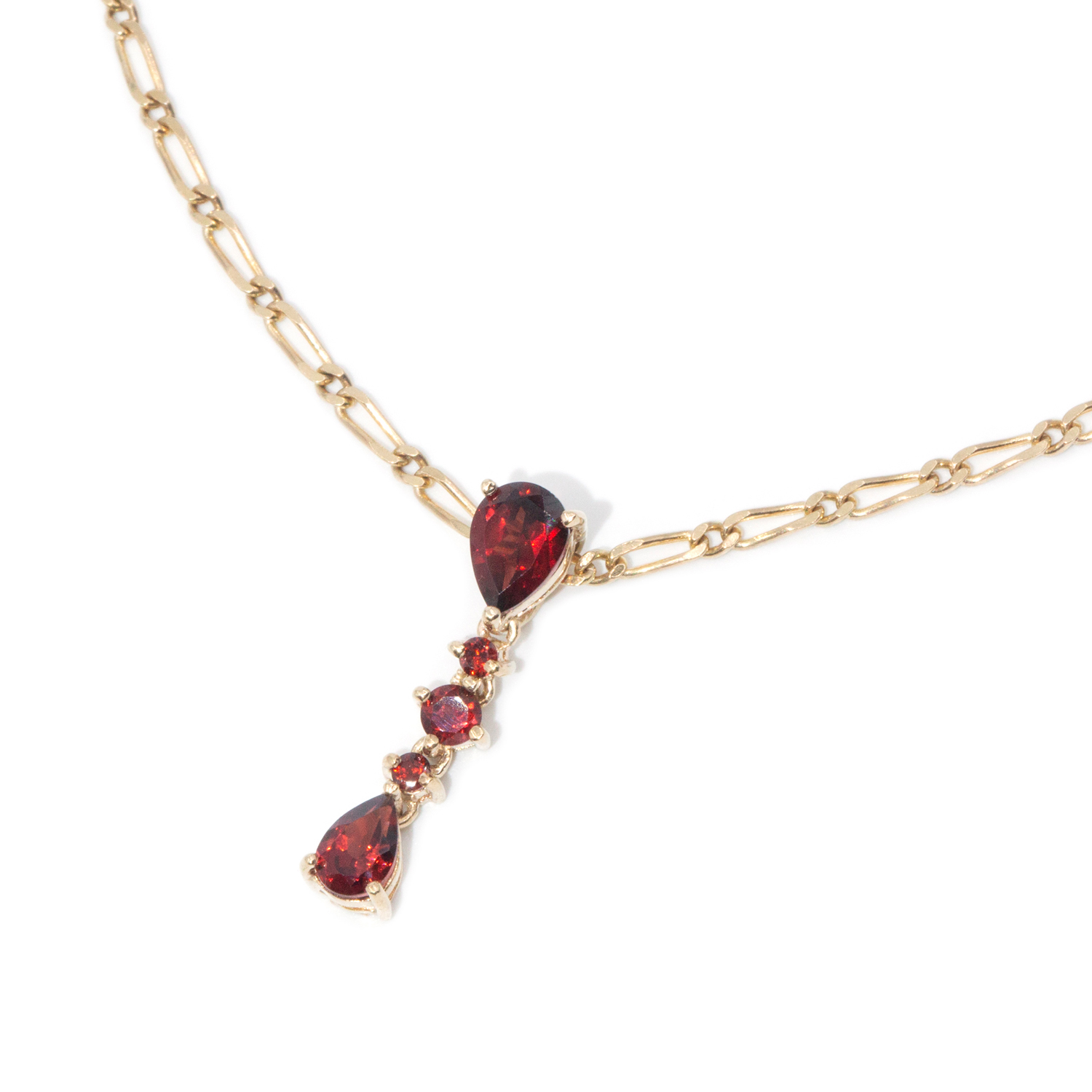 76 · Garnet Pendant with 9ct Gold Chain