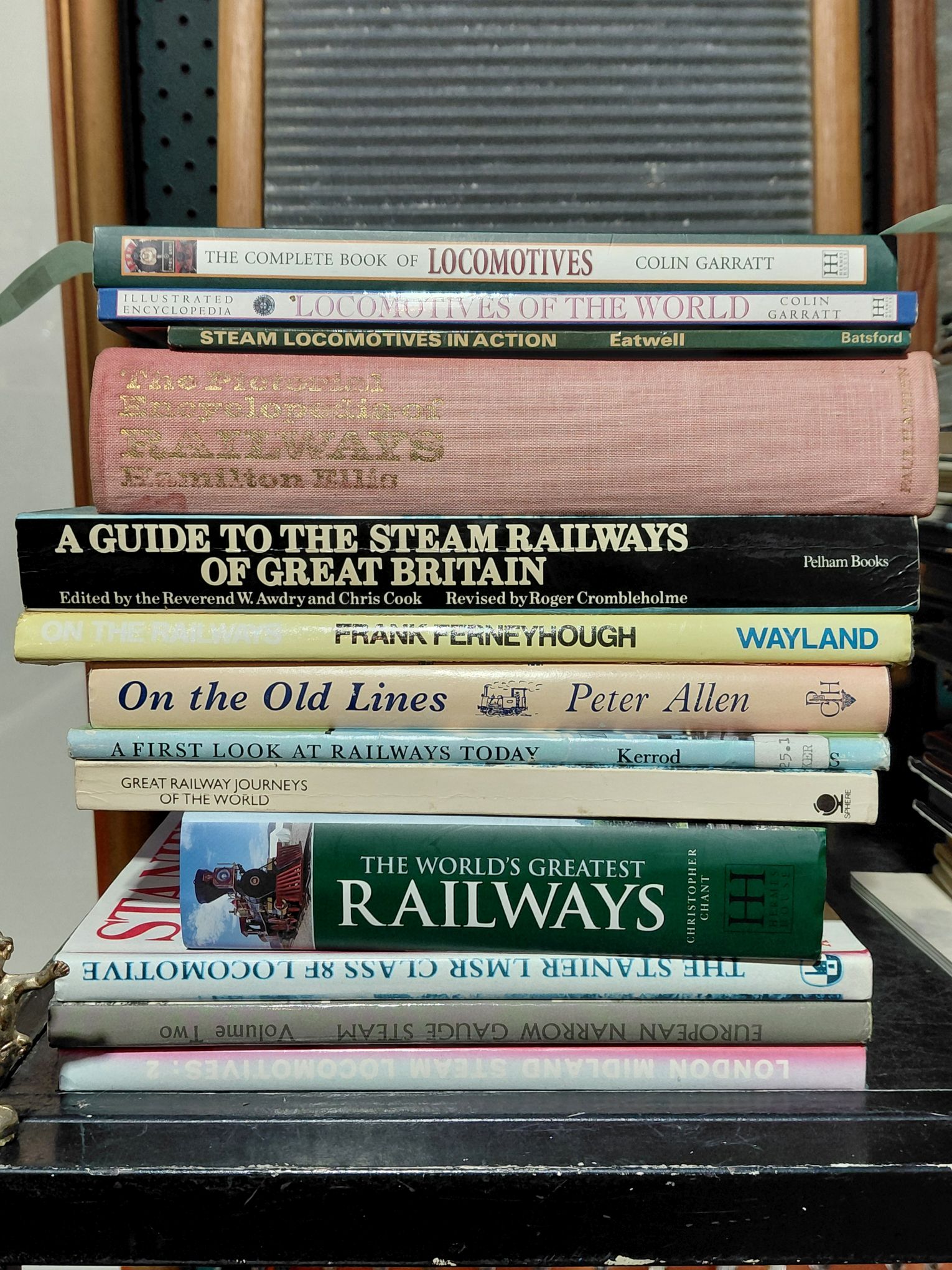 368 · BOOKS - TRAINS