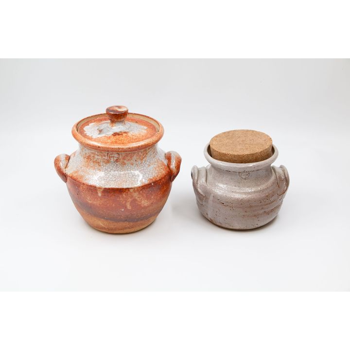 Andrew van der Putten - Two stoneware handled jars