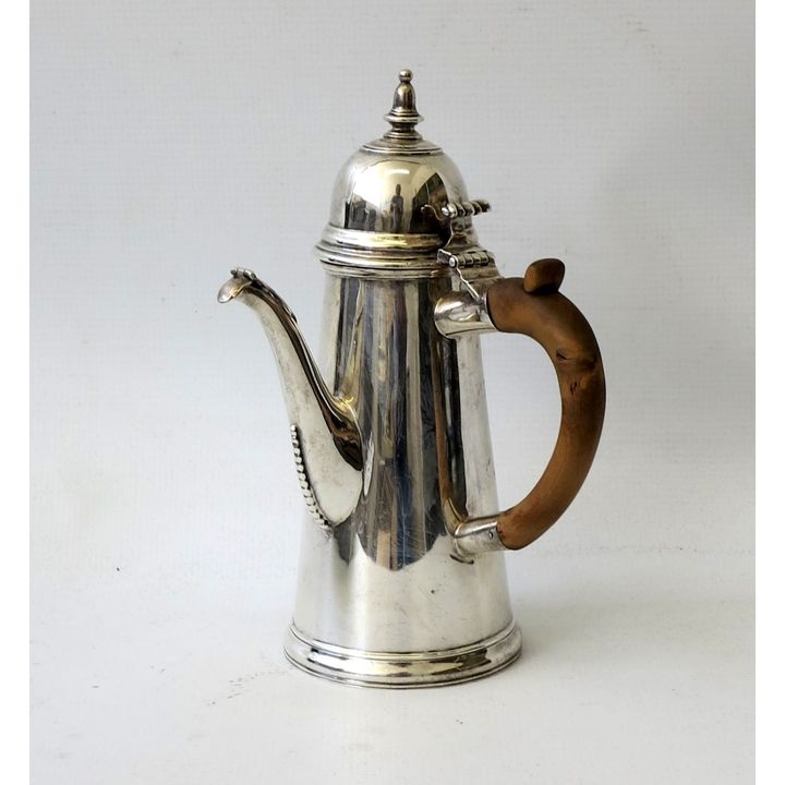 LATE VICTORIAN BRITANNIA STANDARD SILVER CHOCOLATE POT, London 1899, maker Charles Stuart Harris
