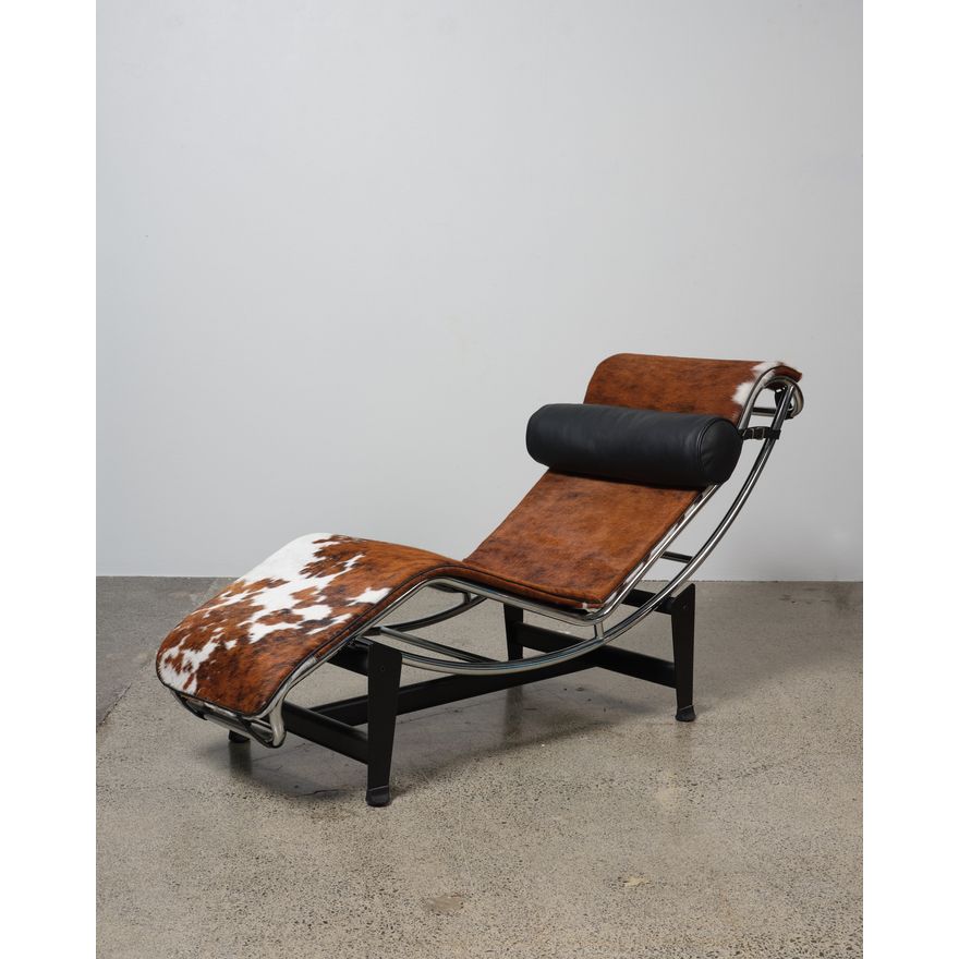 Le Corbusier, Charlotte Perriand, Pierre Jeanneret (designed by) - LC4 Chaise Lounge