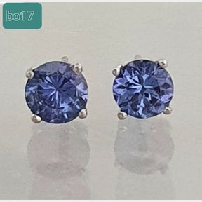WHITE GOLD STUD EARRINGS WITH 1CT TANZANITES