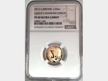 2012 ELIZABETH II DIAMOND JUBILEE 'ONE YEAR TYPE' PROOF GOLD HALF SOVEREIGN PF69 UCAM