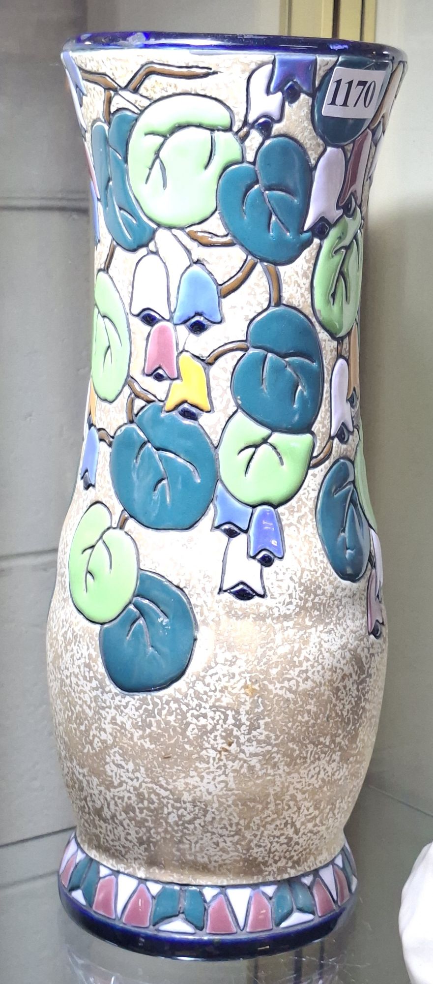 1170 · AMPHORA VASE