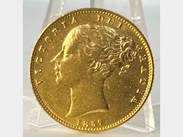 1857 VICTORIA YOUNG HEAD LONDON MINT SHIELD GOLD SOVEREIGN