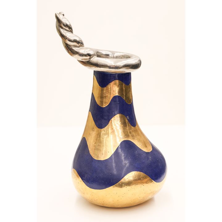 Mutsuo Yanagihara Vessel with a Twist Stoneware