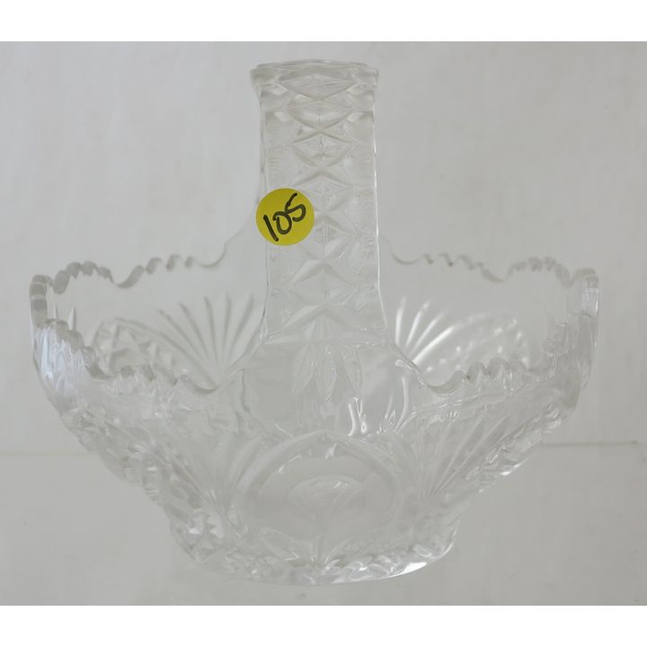 A 20TH CENTURY MOULDED GLASS BASKET.