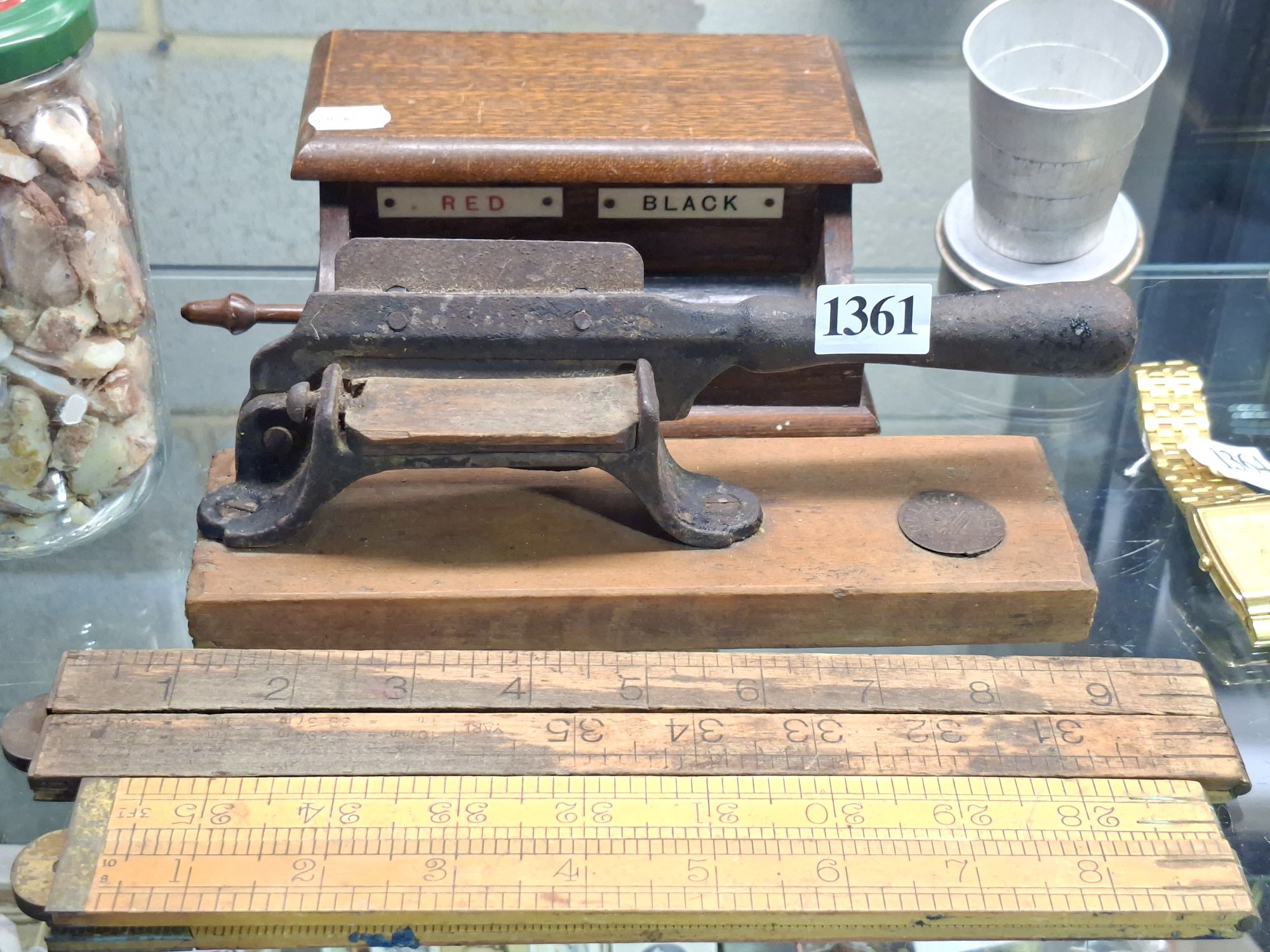 1361 · VINTAGE DESK WARES ETC