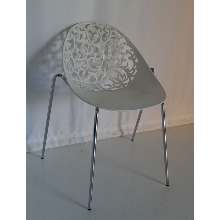 MOULDED SIDE CHAIR