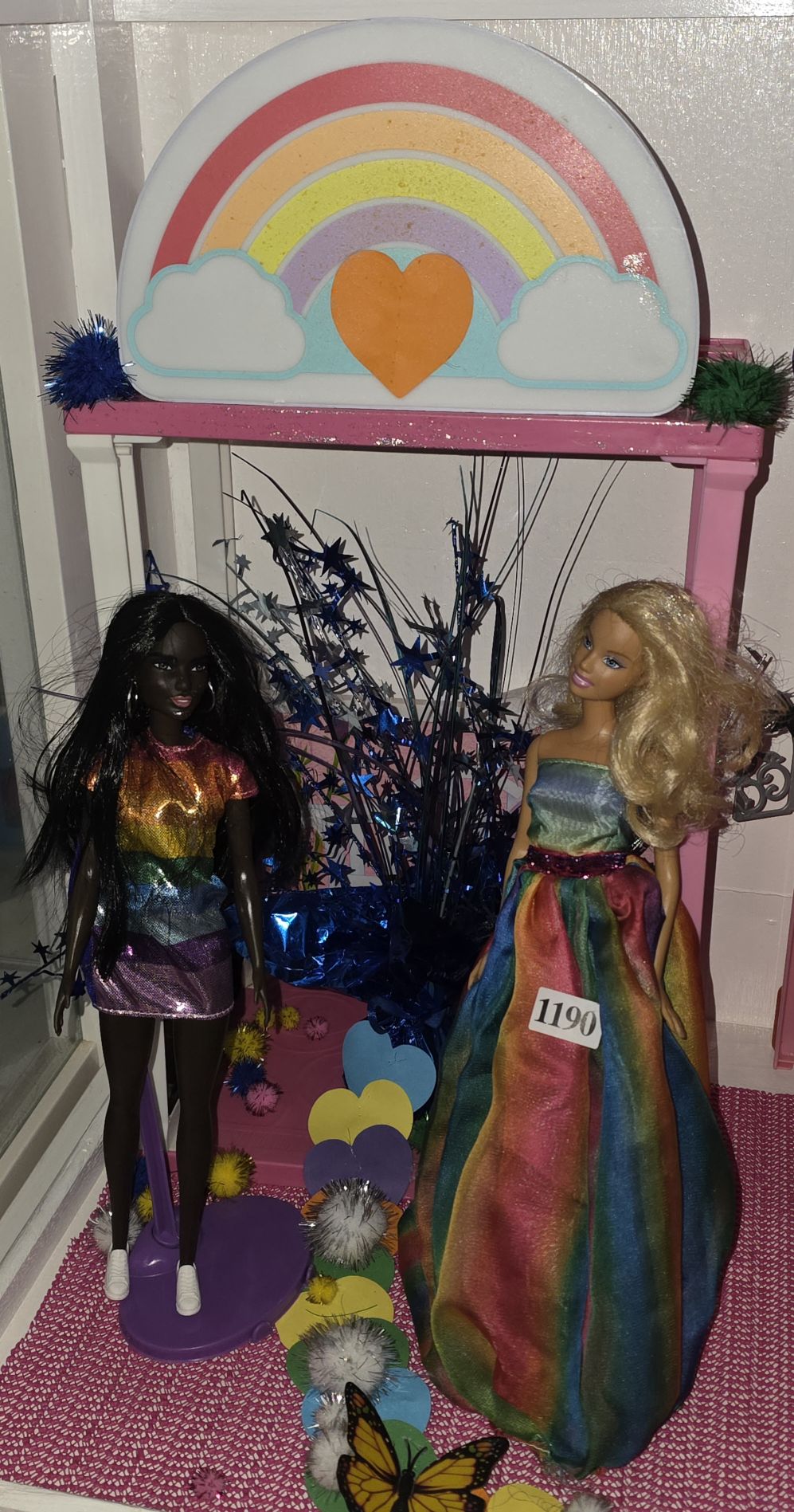 1190 · 2 BARBIE DOLLS