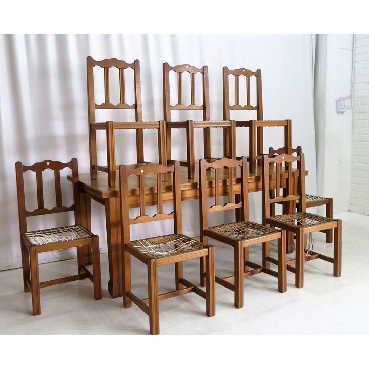 DINING TABLE AND SET OF 8 RIEMPIE CHAIRS
