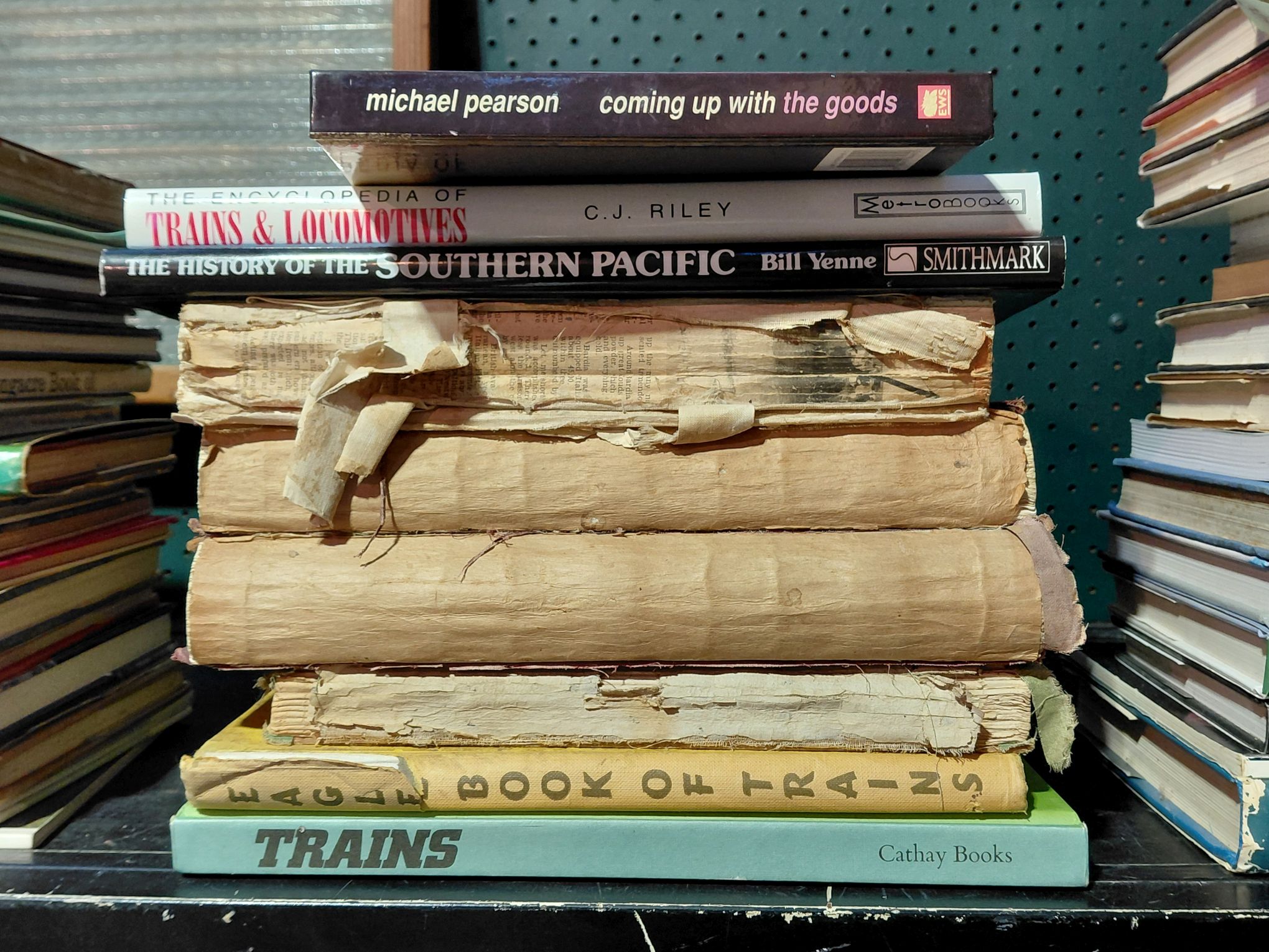 366 · BOOKS - TRAINS