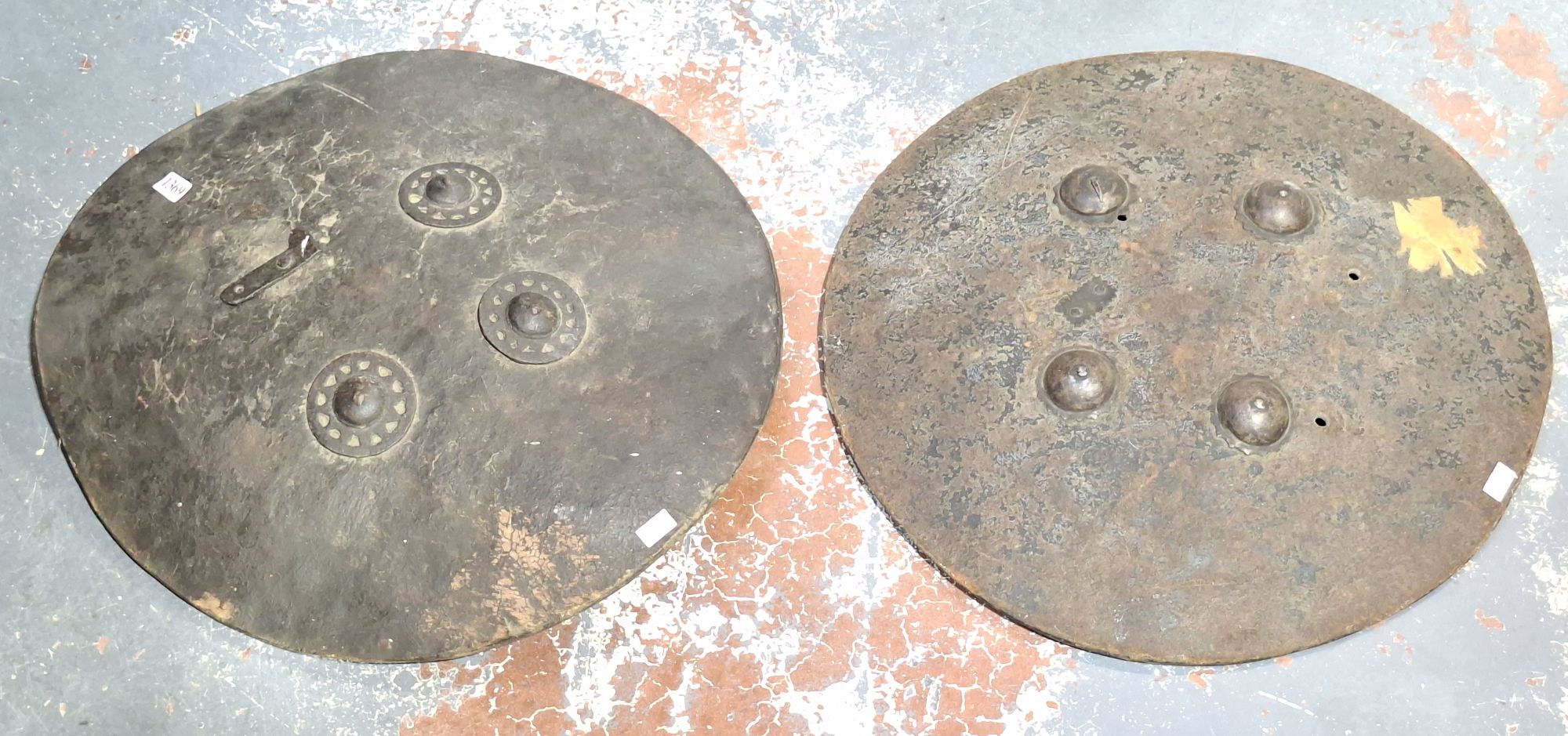 1369 · LEATHER ANTIQUE SHIELD