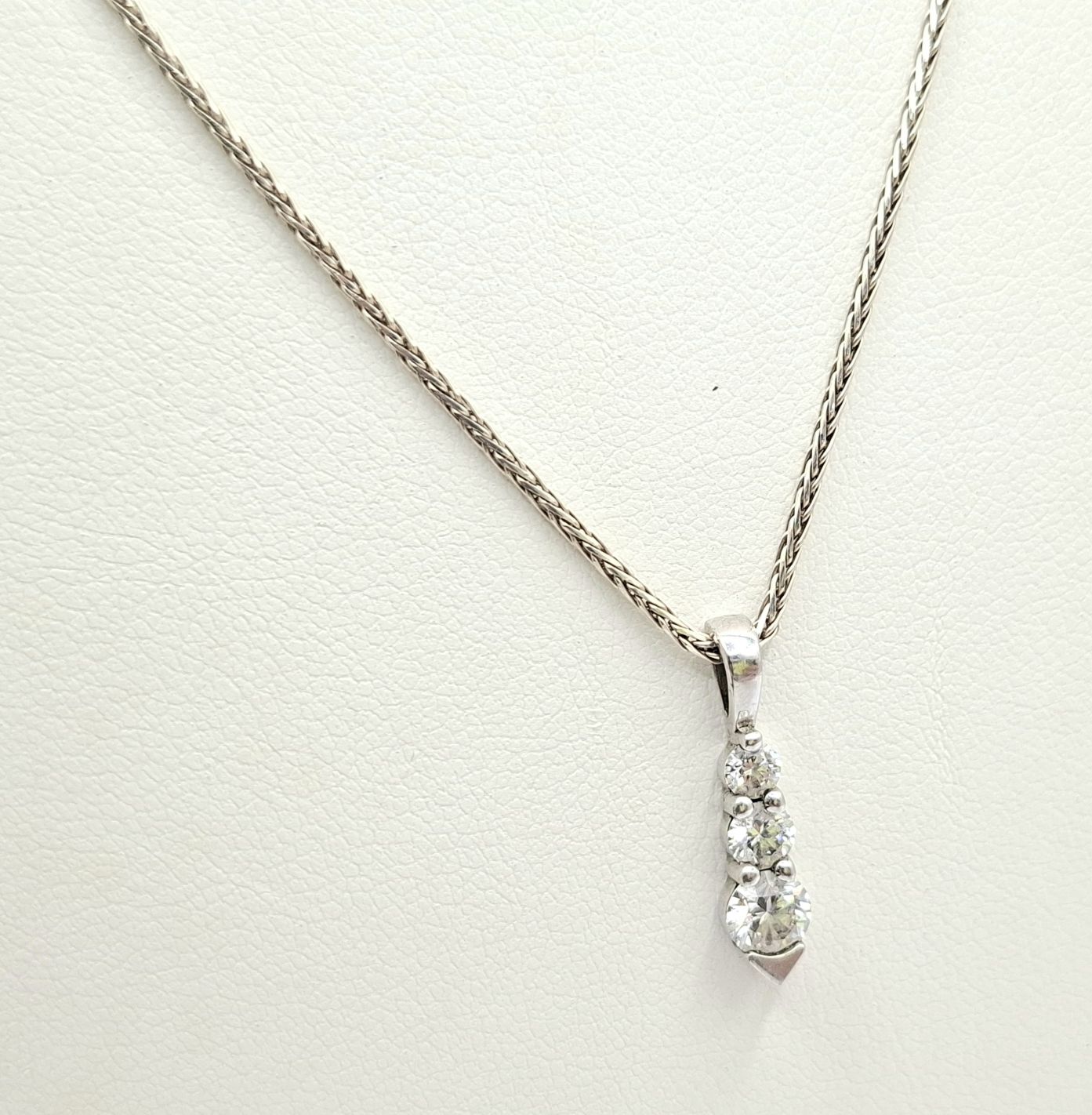 Hearts On Fire Diamond Pendant