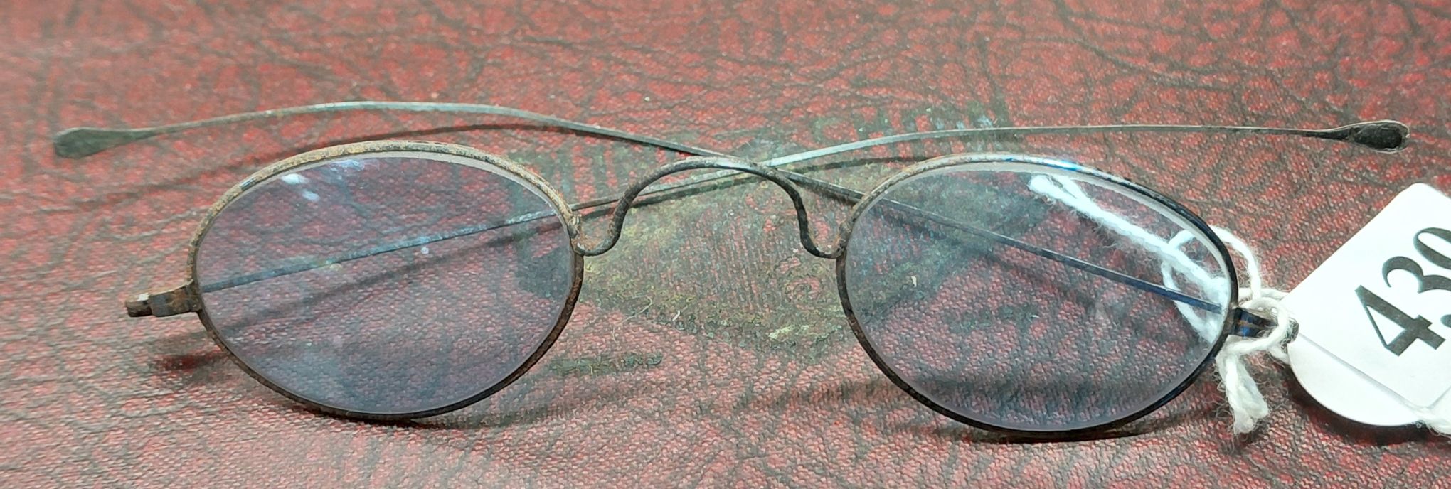 439 · BLUE LENS VINTAGE SPECTACLES