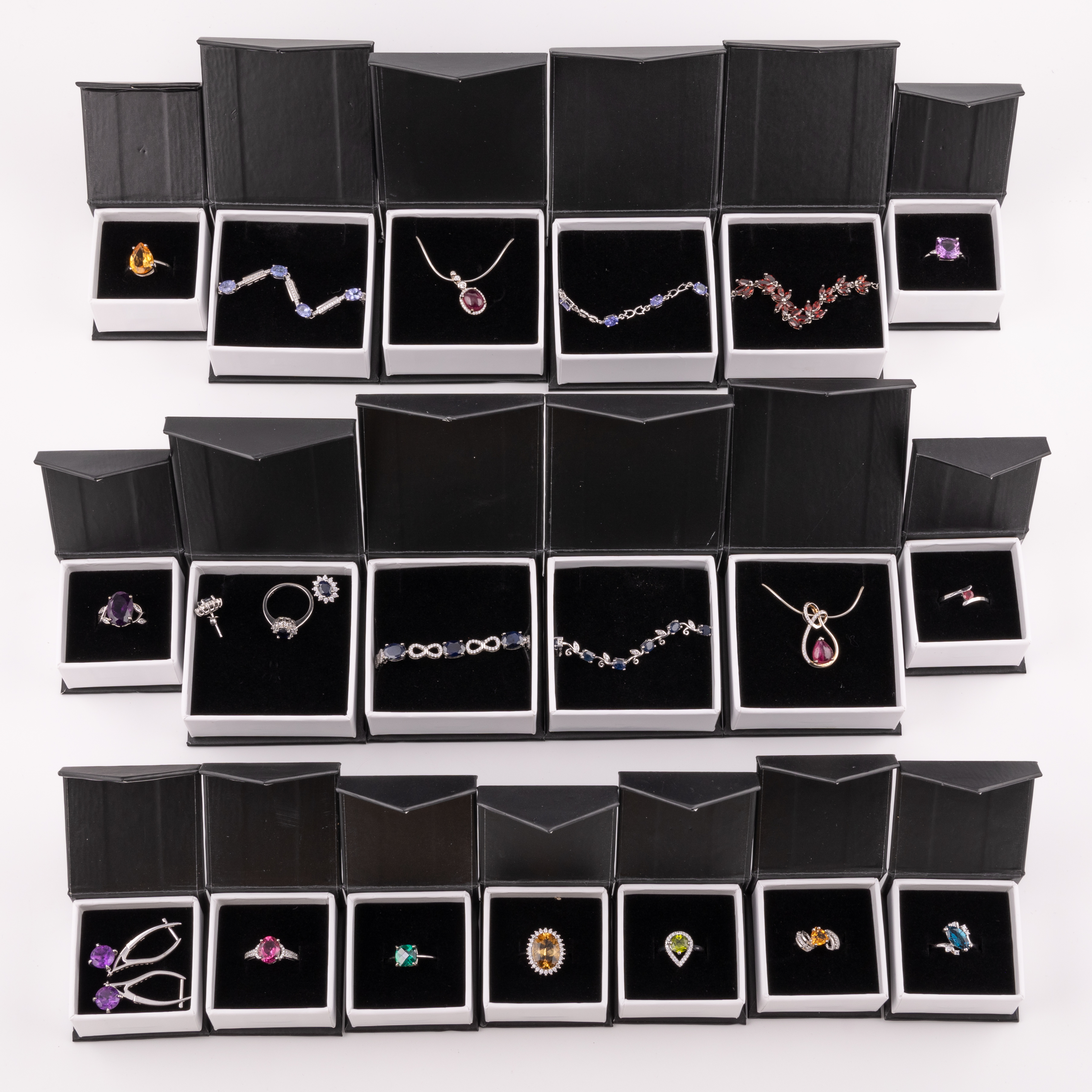 Lot of New Sterling Silver Jewellery