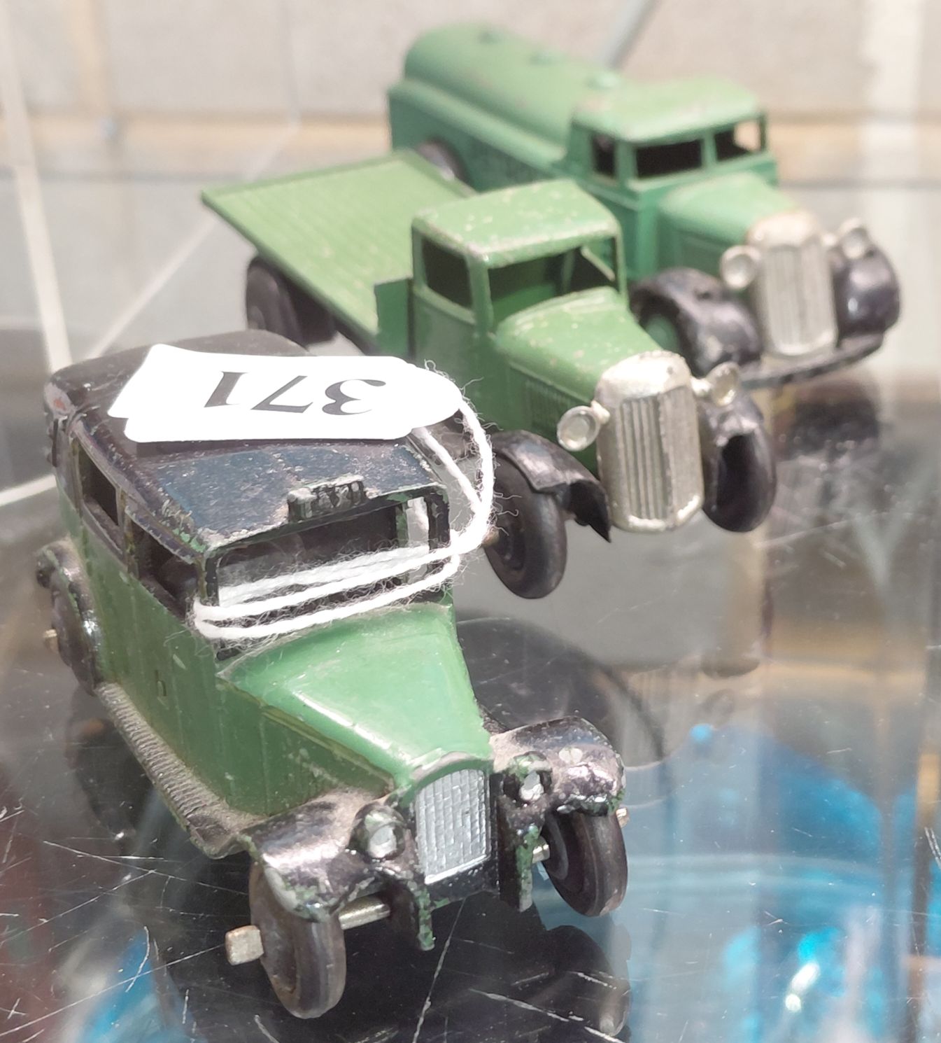371 · THREE DINKY TOY TRUCKS