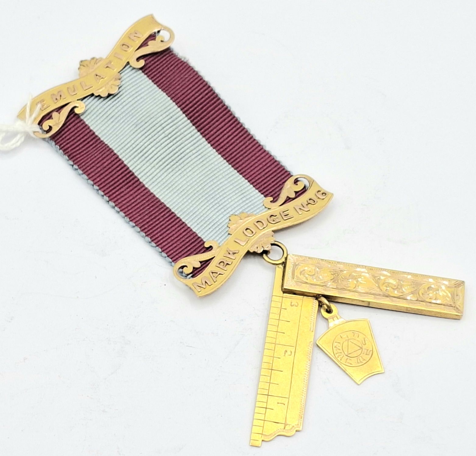 1079 · 9CT LODGE MEDALLION