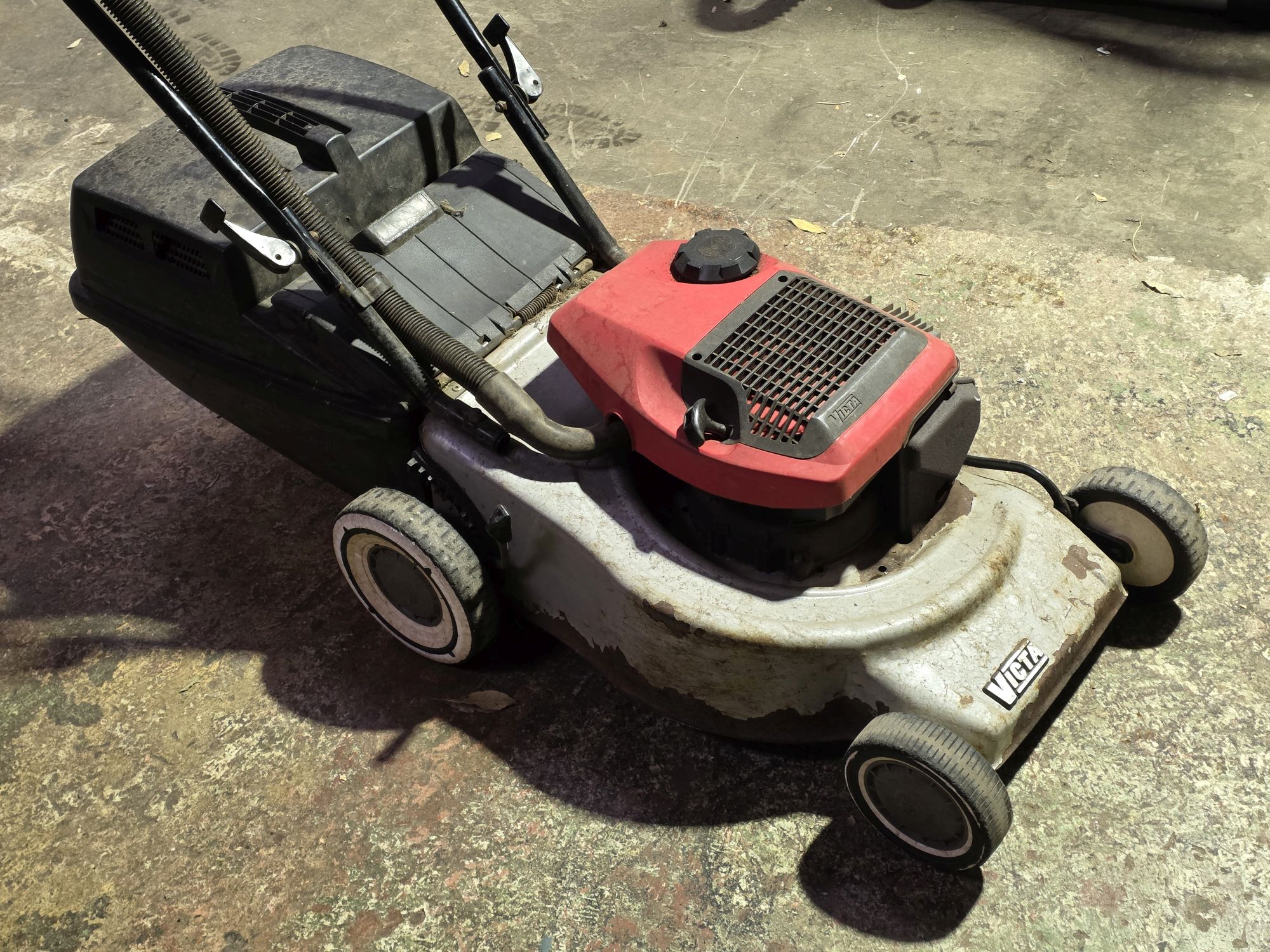 50 · VICTA LAWN MOWER