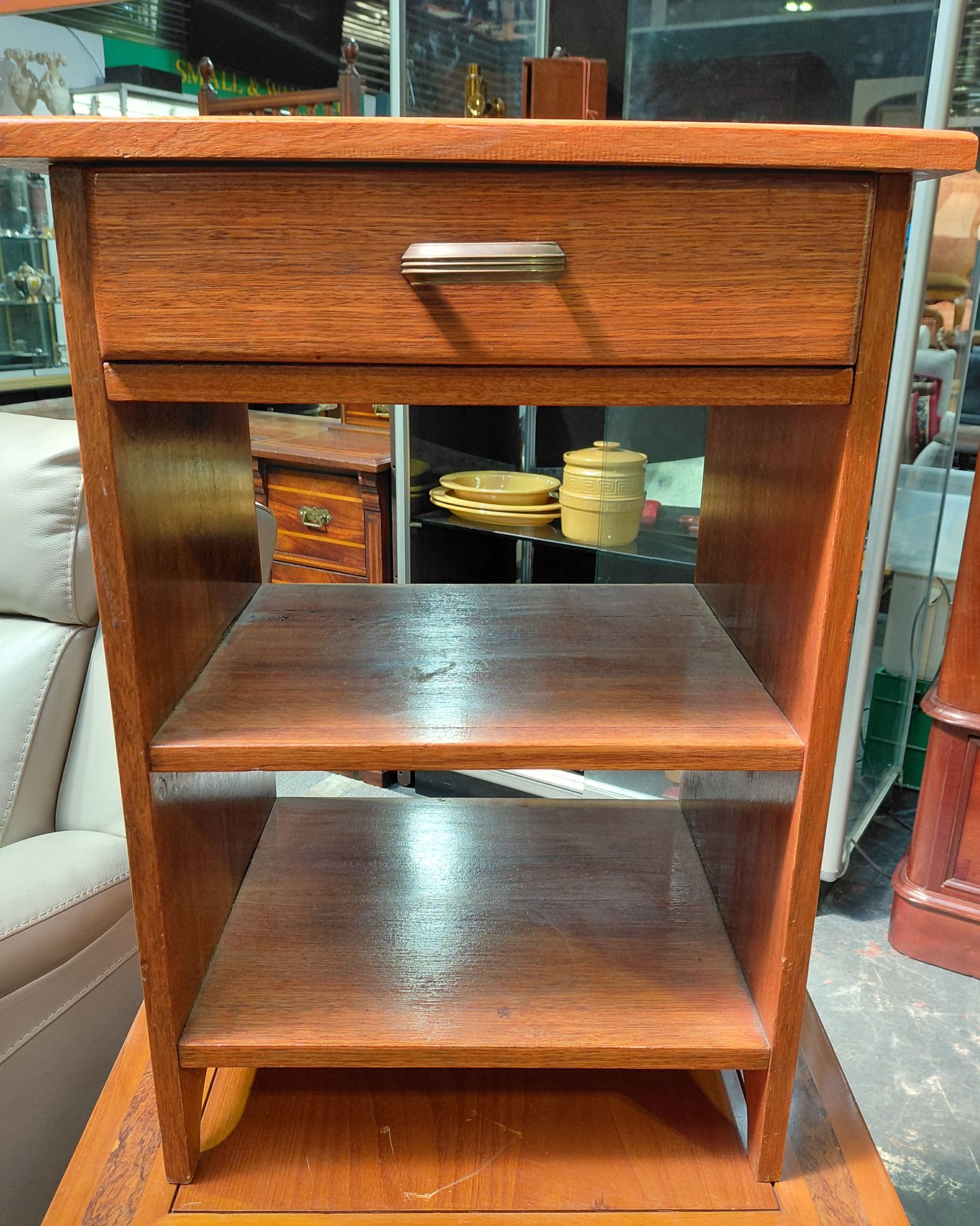 374 · BEDSIDE TABLE