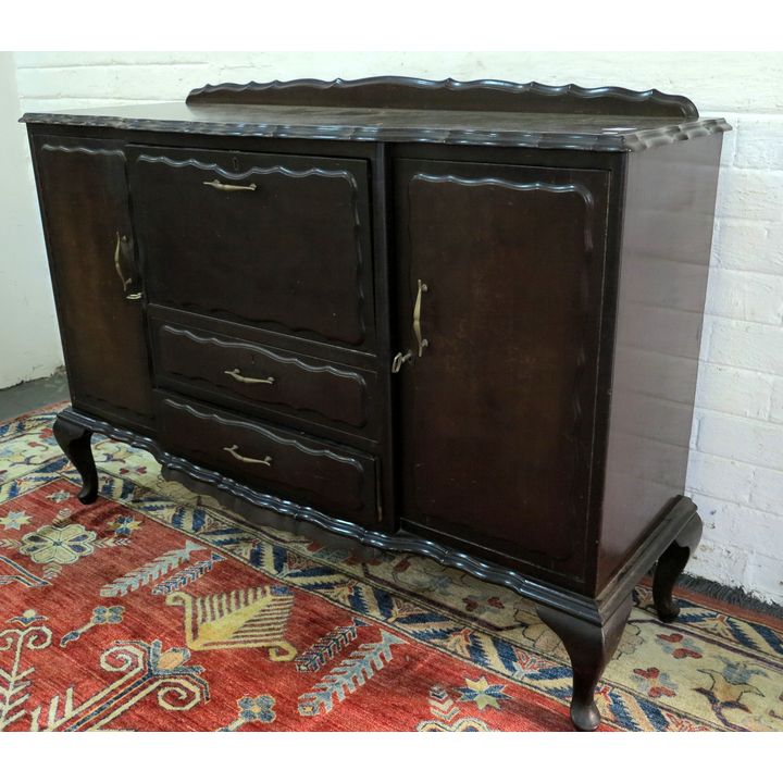 SIDEBOARD,