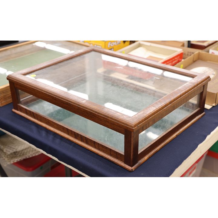 Vintage Mahogany Table Top Showcase 17.5''x22.5''x6''