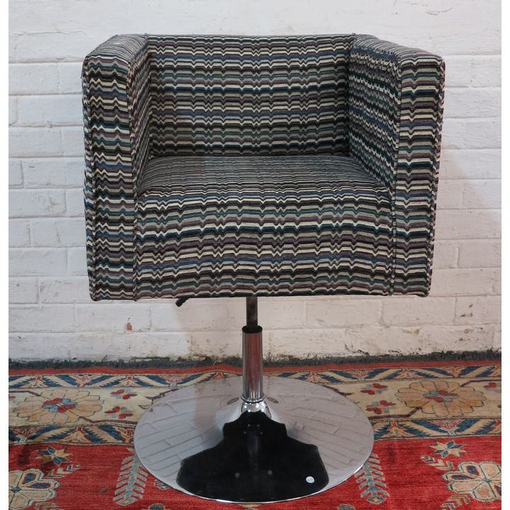 RETRO SWIVEL CHAIR,
