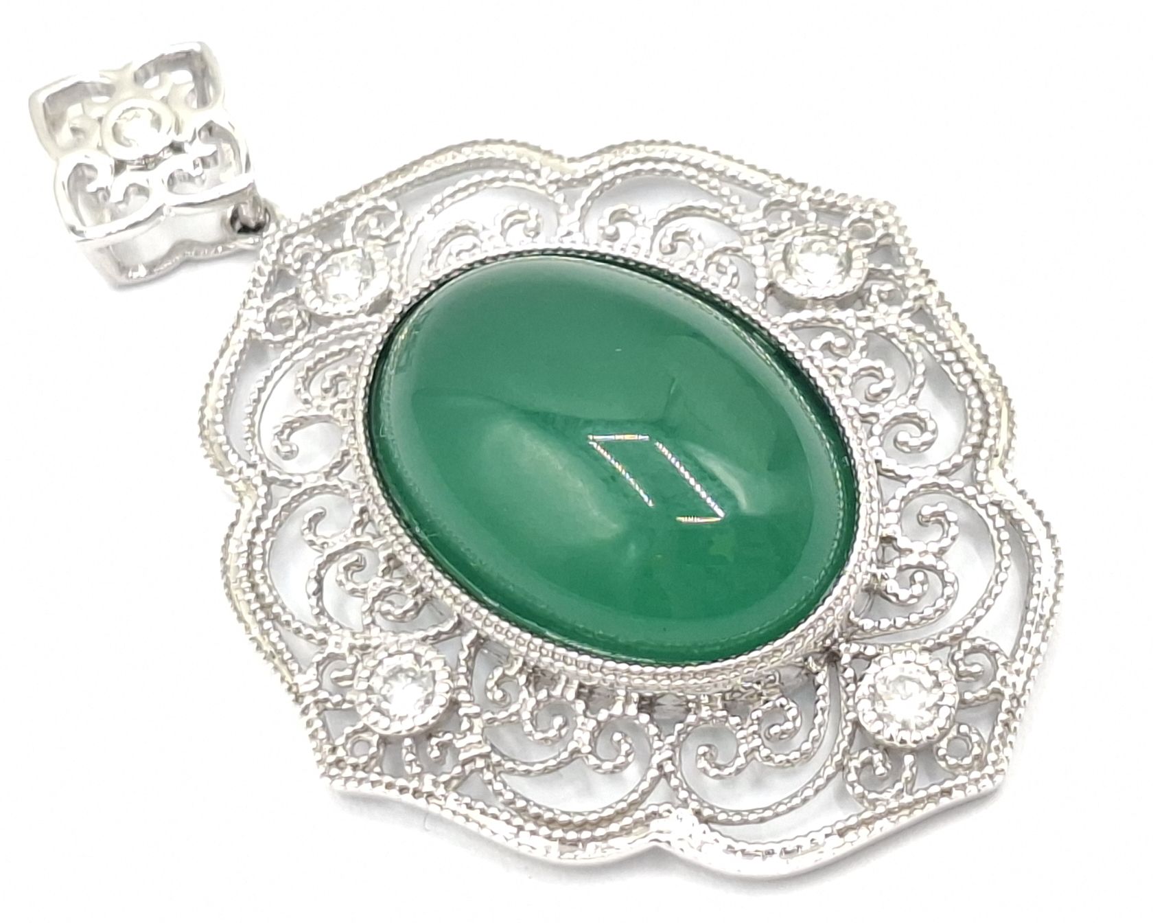 270 · 14K WHITE GOLD DROP PENDANT