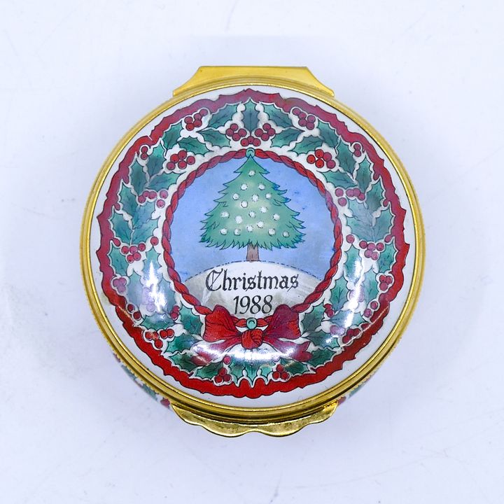 Halcyon Days Christmas 1988 Enameled Box 1'' x 2''
