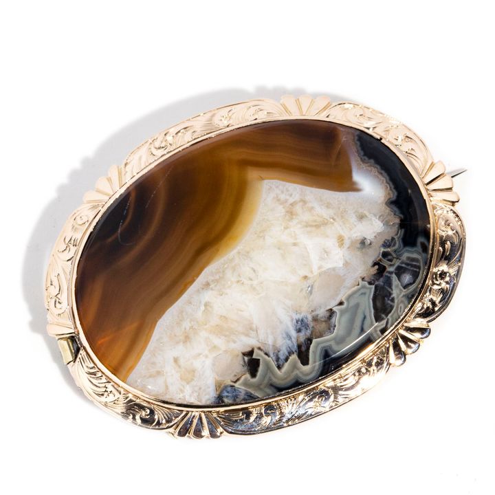 9 Carat Gold Antique Brooch with Agate,
